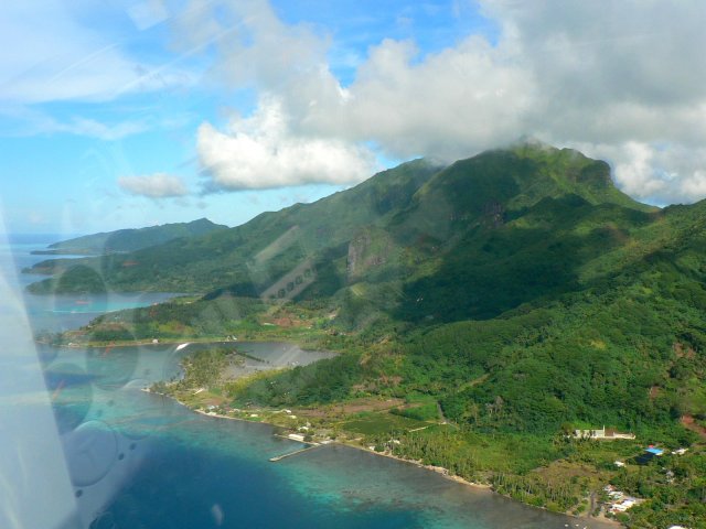 25- Sud de Raiatea, village de Fareera 